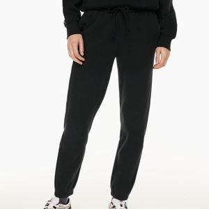 Aritzia Tna Cozy Fleece Boyfriend Sweatpant | Black | Size Small